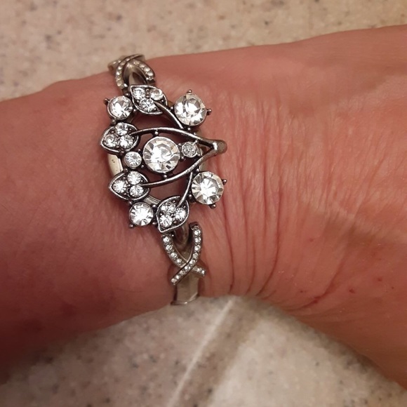 Upcycled Rhinestone Stretch Band Bracelet - Picture 4 of 6